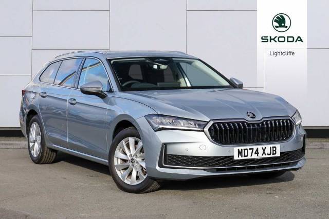 Skoda Superb 2.0 TDI 150ps SE Technology DSG 5-Dr Estate Estate Diesel Pebble Silver